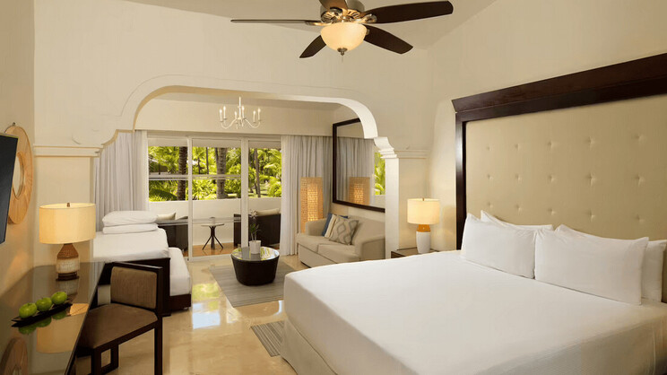 Family Room Beachside